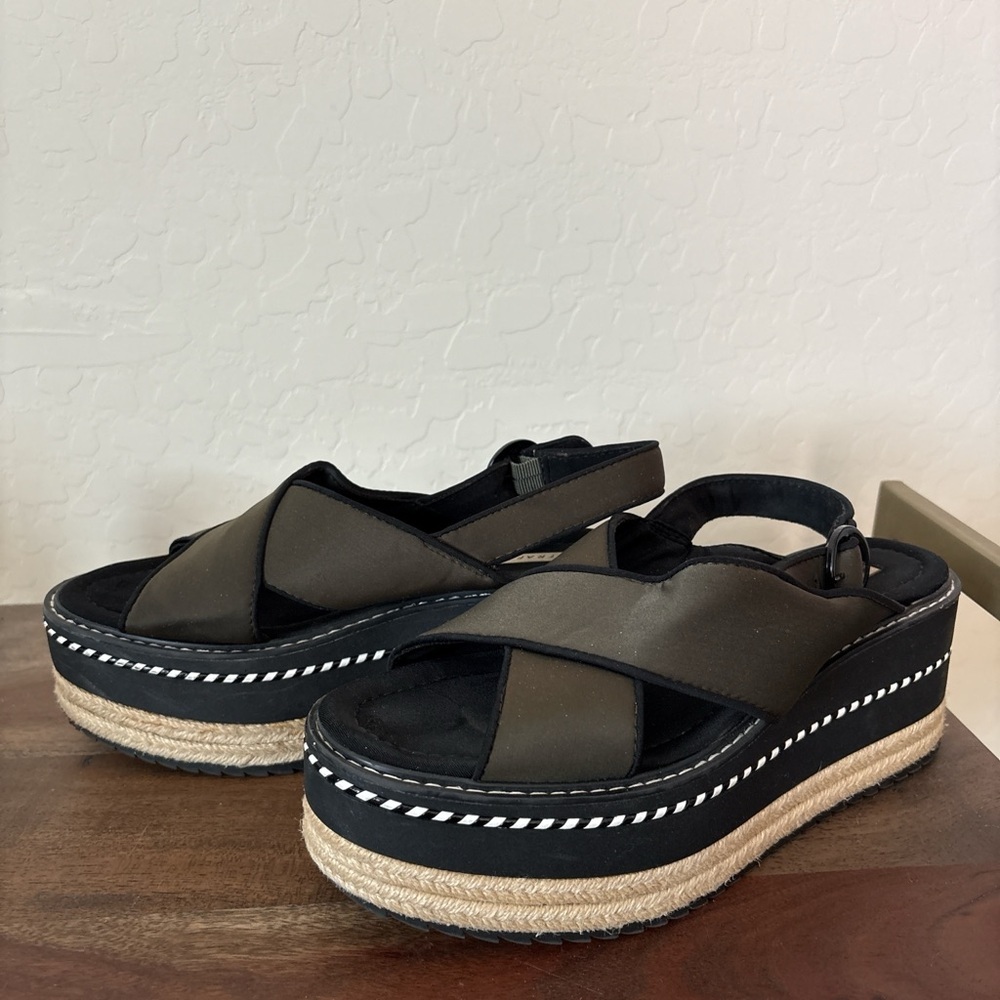 Zara Trafaluc dark green Platform Sandals Size 40 EU 9.5 US